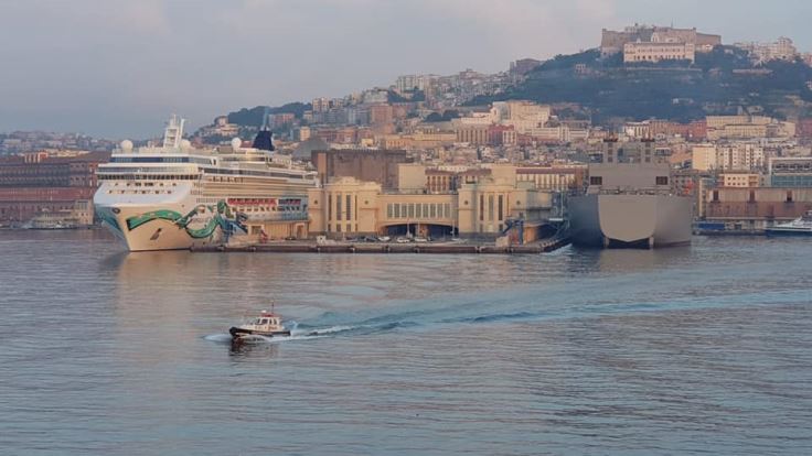 I Piloti del Porto di Napoli hanno assistito la Hershel Woody Williams